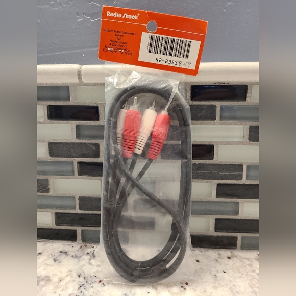 Radio Shack 3-FT Audio Patch Cable - Picture 2 of 4